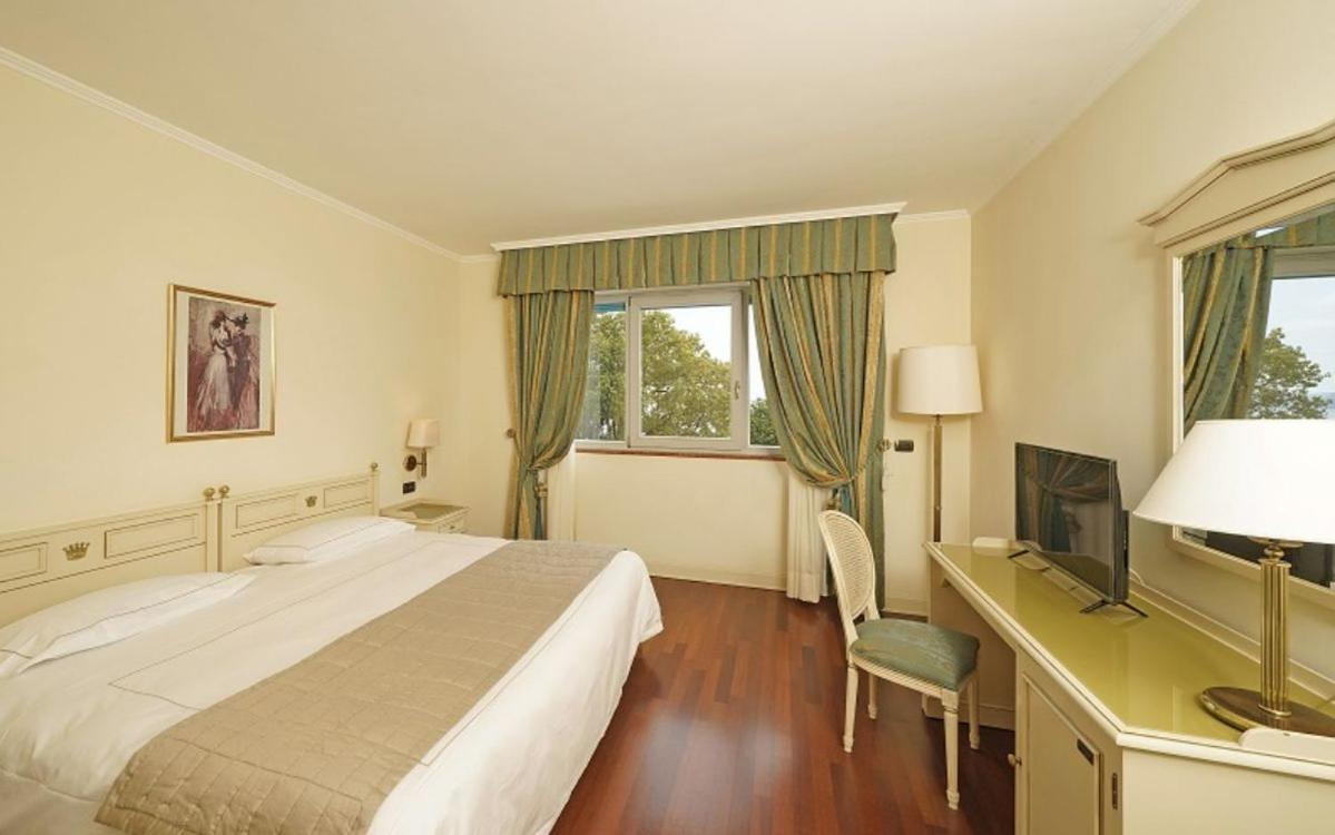 גרדונה ריביירה Hotel Savoy Palace מראה חיצוני תמונה
