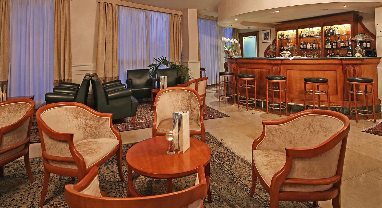 גרדונה ריביירה Hotel Savoy Palace מראה חיצוני תמונה
