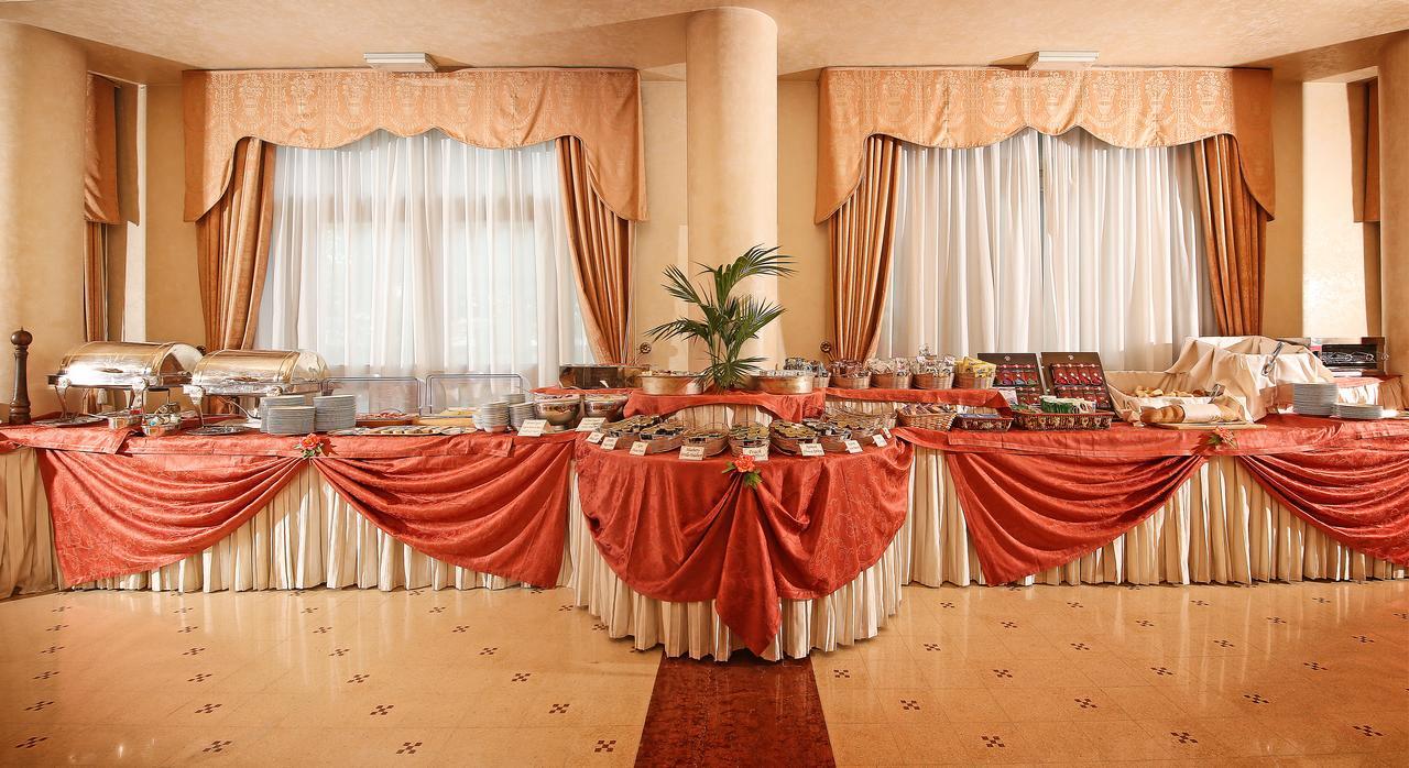 גרדונה ריביירה Hotel Savoy Palace מראה חיצוני תמונה