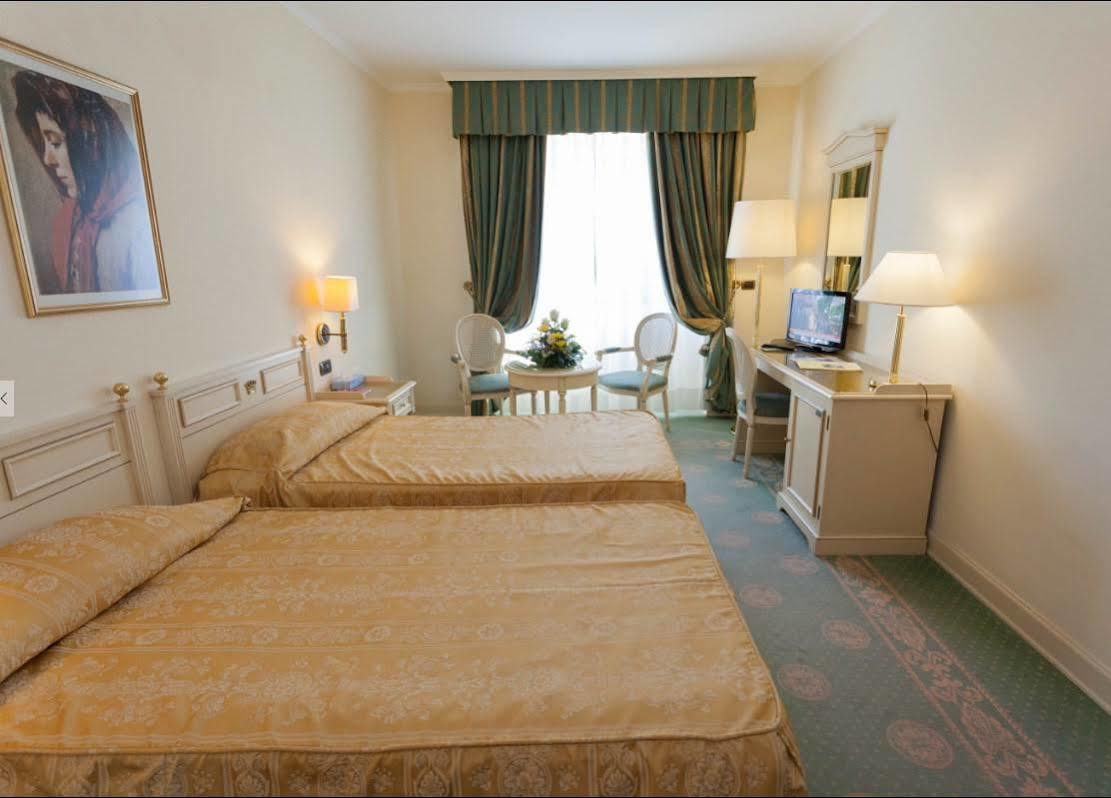 גרדונה ריביירה Hotel Savoy Palace מראה חיצוני תמונה